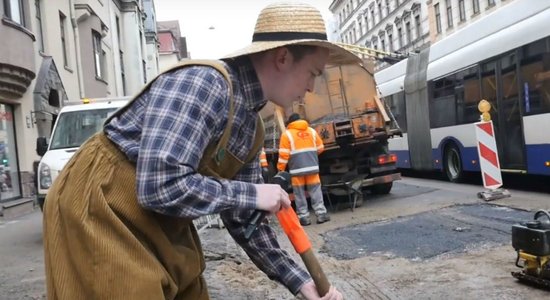 Video: Dārznieks Ainārs atmasko nelieti, kurš izdangājis Rīgas ielas