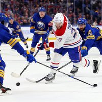 Girgensona 'Sabres' pēcspēles metienos piekāpjas 'Canadiens'