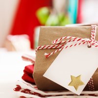 Oriģinālas Ziemassvētku dāvanu saiņošanas idejas, kas aktuālas šogad