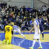 'Raba' telpu futbolisti Latvijas čempionāta finālsērijas trešajā spēlē uzvar 'Nikaru'