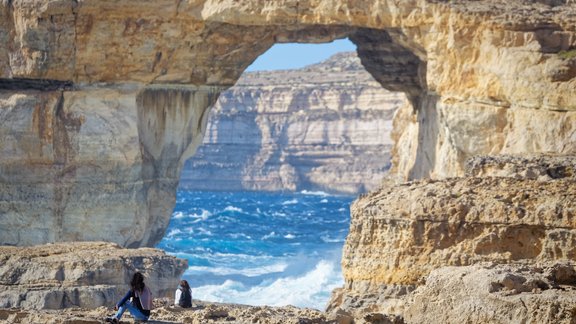 Azūra logs, Malta