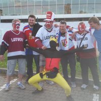 ФОТО, ВИДЕО. У латвийских фанов нашлись претензии к персоналу пражского отеля
