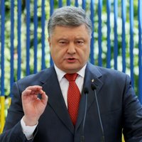 Porošenko: Ukraina aizsardzībai novirza 5% no IKP