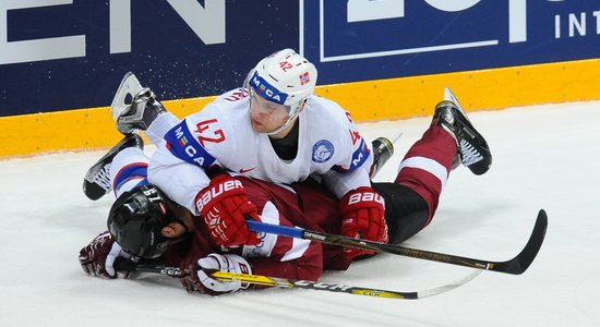 ФОТО, ВИДЕО: Сборная Латвии пропускает за 16 секунд две шайбы и не выполняет задачу на турнир