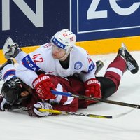 ФОТО, ВИДЕО: Сборная Латвии пропускает за 16 секунд две шайбы и не выполняет задачу на турнир
