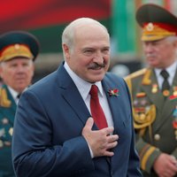 Лукашенко пообещал не допустить "живую цепь" от Вильнюса до Киева