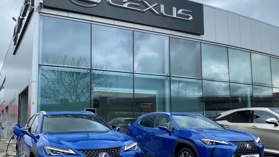 Lexus UX 300e