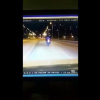 Bēgšanā iesaistītais motocikls atrasts Bieriņos; policija meklē tā vadītāju