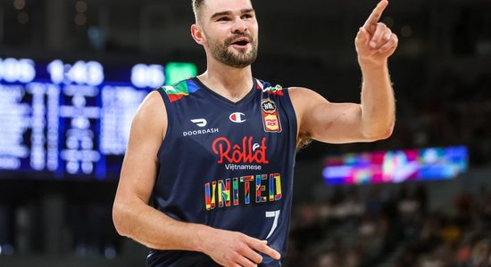 Video: Hamfrīss kļūst par Austrālijas augsta līmeņa basketbolistu, kurš atklājis savu homoseksualitāti