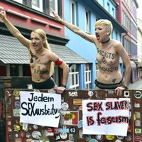 Ukrainas TV kanāls: 'Femen' aktīvistēm maksā 1000 dolāru mēnesī