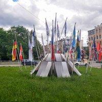 Rīgas dome tomēr nolemj 'pa kluso' nomainīt Krievijas karogu PČ stendos