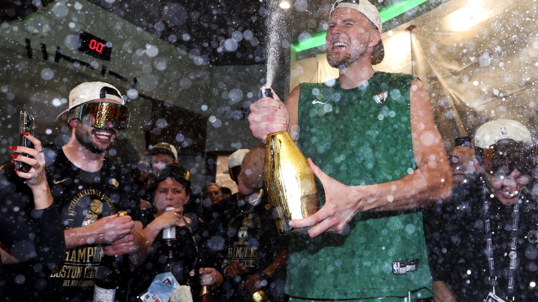 Un Kristaps Porziņģis pievienojas... Bostonas "vienradžiem". NBA komandu nosaukumu vēsture un dīvainības