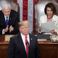 Mediji: Pelosi gatavojas sākt impīčmenta izmeklēšanu pret Trampu