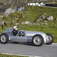 'Mercedes-Benz' atkārto 1934. gada 'sudraba bultas' ātruma rekordu