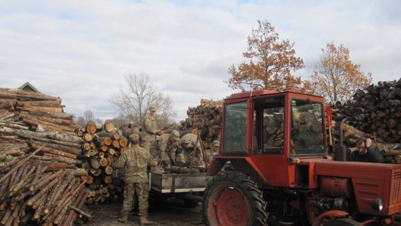 <a rel="cc:attributionURL" href="https://www.flickr.com/photos/latvijas_armija/15384586257/">2nd Lietenant Josh Fox , Attack Company 2-8CAV/Latvijas armija</a> / <a rel="license" href="https://creativecommons.org/licenses/by/2.0/deed.en">cc</a>