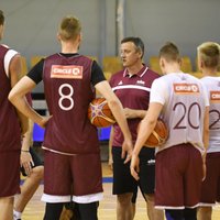 Latvijas basketbola izlase uz PK kvalifikācijas noslēdzošo spēli Melnkalnē dosies ar līgumreisu
