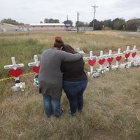 Izmeklētāji: Teksasas šāvējs savus upurus nogalinājis metodiski