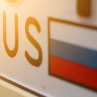 Газета: россияне не спешат перерегистрировать авто и нарушают ПДД; машины начнут конфисковывать