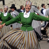 LTV: Почти все депутаты Сейма и мэры городов Латвии хотят бесплатные приглашения на Праздник песни