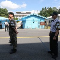 Starp abām Korejām uzsākta robežas atmīnēšana