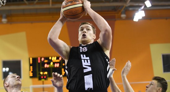 Latvijas basketbola izlase zaudē Universiādes ceturtdaļfinālā; Šēfere sasniedz finālu 100 metru sprintā