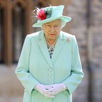 Королева Елизавета пропустит тронную речь из-за "проблем с мобильностью". Вместо нее речь зачитает принц Чарльз