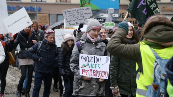 Klimata pārmaiņas, Fridays for future