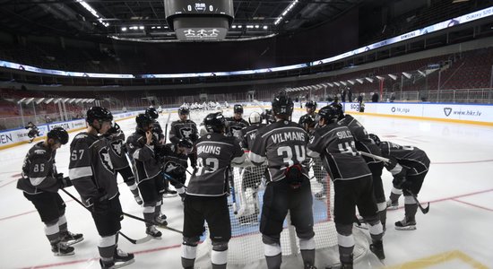 'Rīgas' hokejisti pēc pauzes MHL turnīrā atgriežas ar septiņiem ielaistiem vārtiem