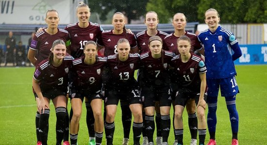 Latvijas futbolistes Eiropas čempionāta kvalifikācijas mačā ielaiž sešus vārtus Slovēnijai