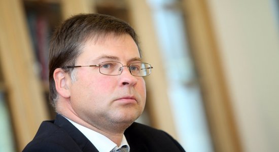 Dombrovskis no Īrijas premjera saņēmis vislētāko dāvanu