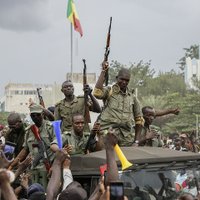 Mali apvērsuma īstenotāji sola jaunas vēlēšanas