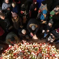 Tūkstoši Polijā piemin nodurto Gdaņskas mēru