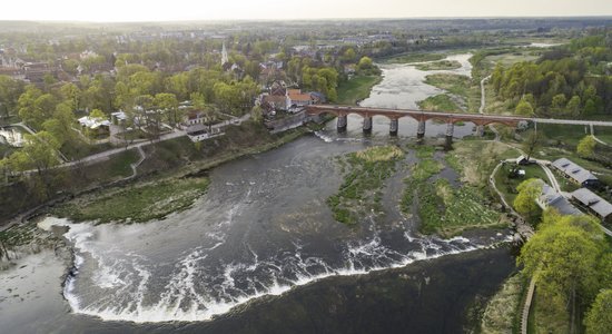 Kuldīga uz Eiropas kultūras galvaspilsētas titulu pretendēs ar koncepciju 'Mājas straumes'