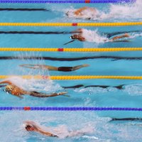 Ņikitina un Ribakova pārspēj Latvijas rekordus peldēšanā