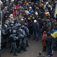 'Berkut' neizdodas iebrukt protestētāju ieņemtajā Kijevas domē