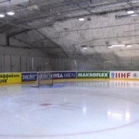 Video: Latvijas izlase trenējas eksotiskā ledus hallē