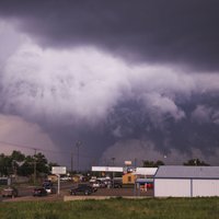 Foto: Vētru mednieku 'noķertie' negaisi Tornado alejā