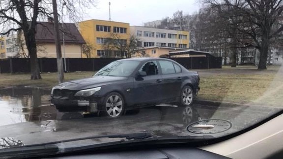 Imantā izdemolēts BMW