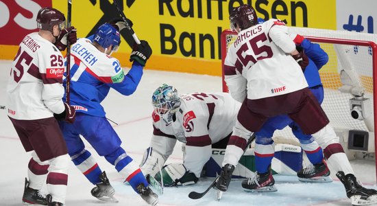 Сборная Латвии снова пропустила на первой минуте и проиграла второй матч подряд