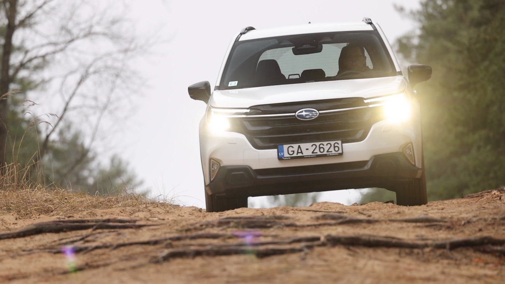 Video: Jaunajā paaudzē "Subaru Forester" saglabājis klasiskās vērtības