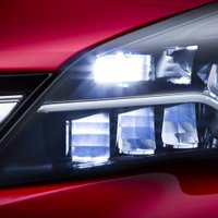 Jaunā 'Opel Astra' iegūs diožu matricas lukturus
