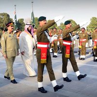 Pakistāna brīdina reaģēt uz jebkuriem draudiem Saūda Arābijai