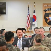 Ar 'kodollietussargu' vairs nepietiek: Dienvidkoreja un ASV apspriež kopīgas kodolieroču mācības