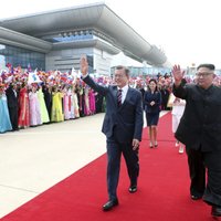 Лидер Южной Кореи впервые за 10 лет посетил КНДР: его встретили с почестями
