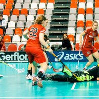 RSU trešo gadu pēc kārtas triumfē Latvijas sieviešu florbola čempionātā