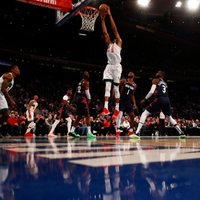 'Knicks' Ziemassvētku spēlē piekāpjas Milvoki 'Bucks'