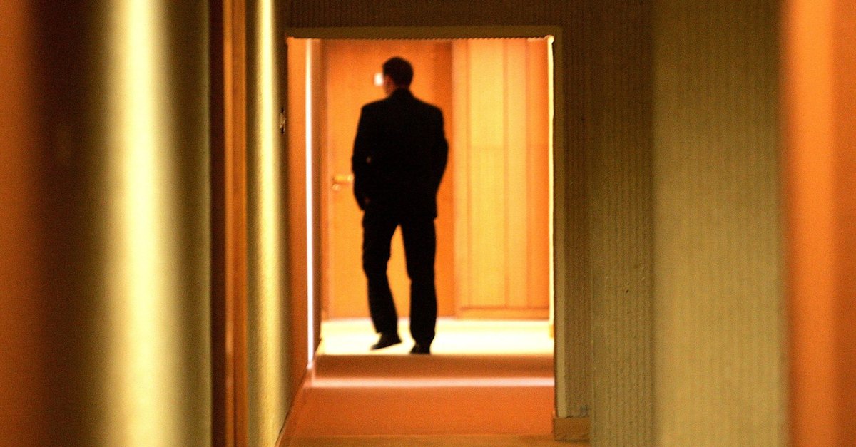 За нелояльность государству и Сатверсме сотрудников госучреждений ...