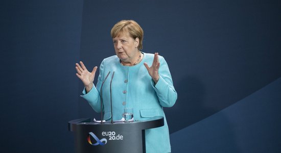 Меркель допустила новые санкции против Москвы, если газ будет использоваться как оружие