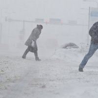 Svētdien līs un snigs; Kurzemes rietumos gaidāma vētra