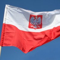 Valdošās partijas Covid-19 likumprojekts sanikno Polijas Sejmu